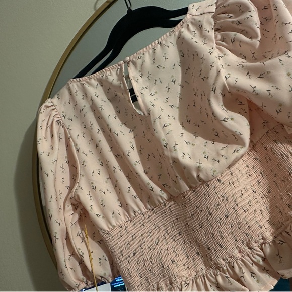 NWT Backyard Roses Anna Top - Picture 8 of 8